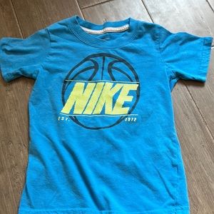 Nike Toddler boys 4T T Shirt